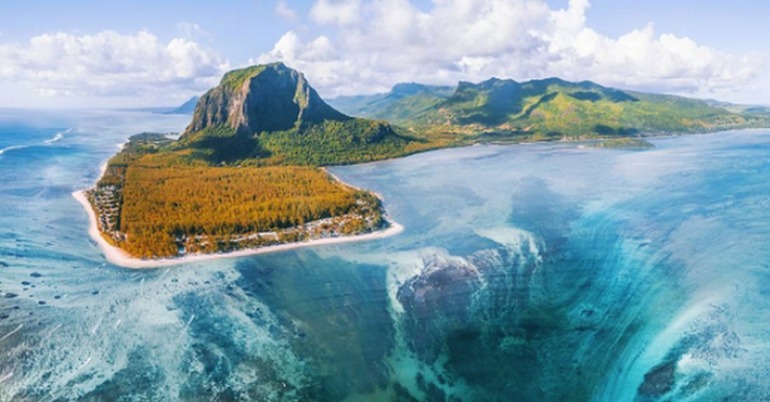 Особенности подводного водопада на Маврикии