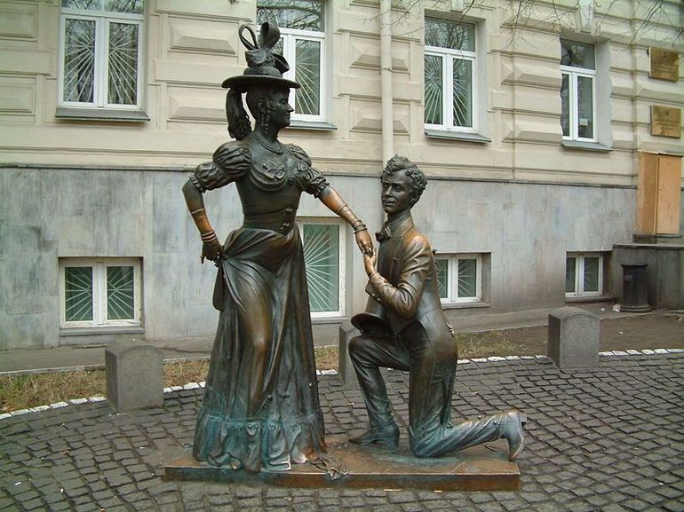 Котлета по киевски и другие интересные скульптуры киева