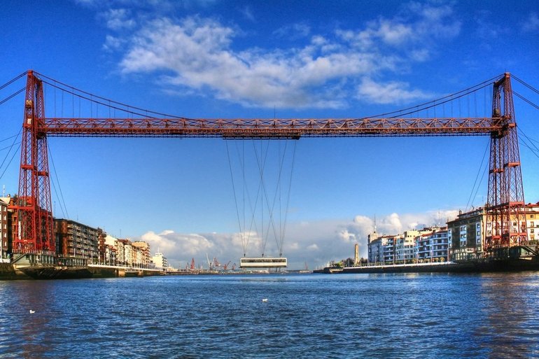 Бискайский мост-транспортер: необычный полет над рекой Нервьон